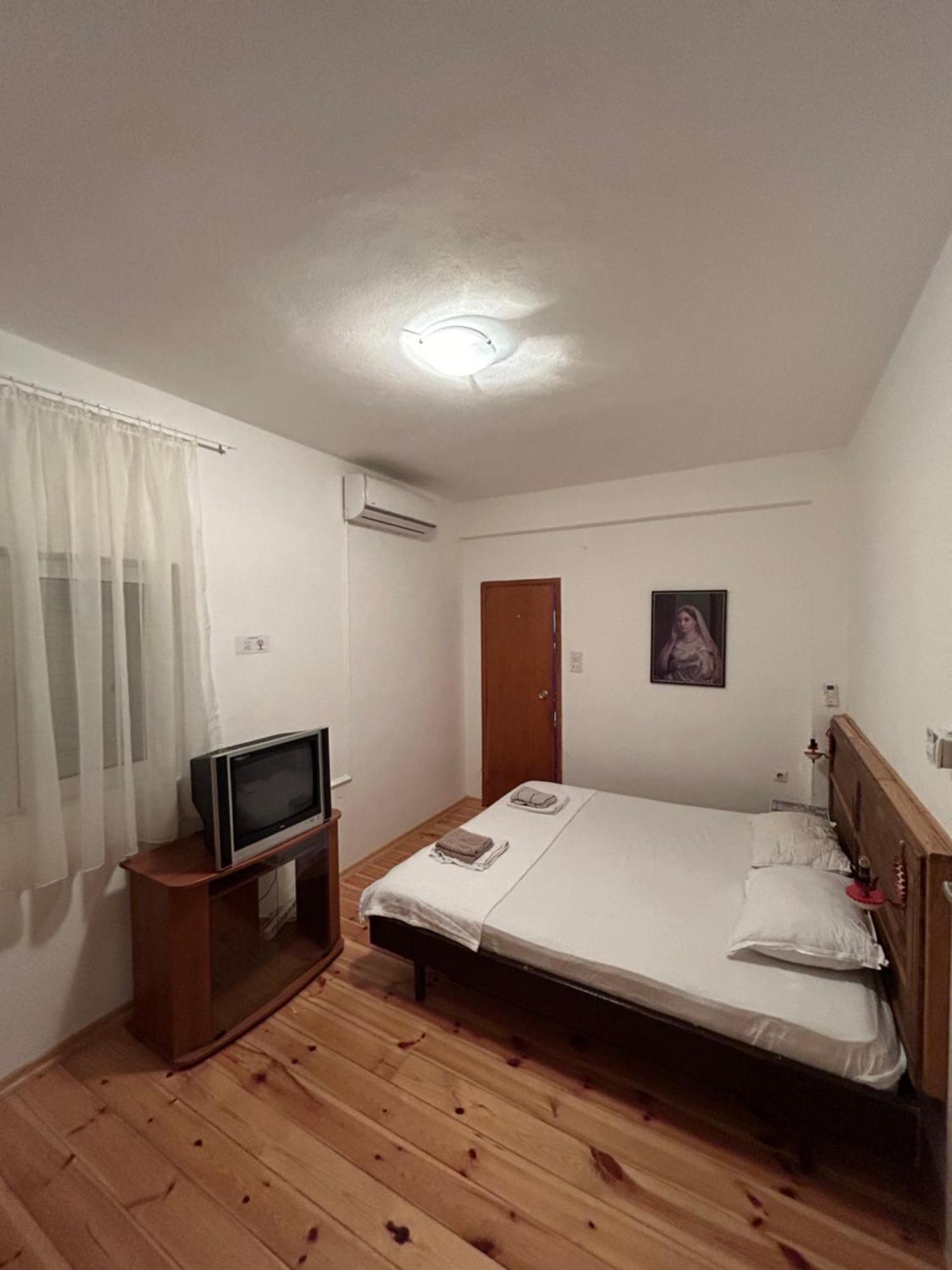 Club Neni Hotel Kotor Exterior photo